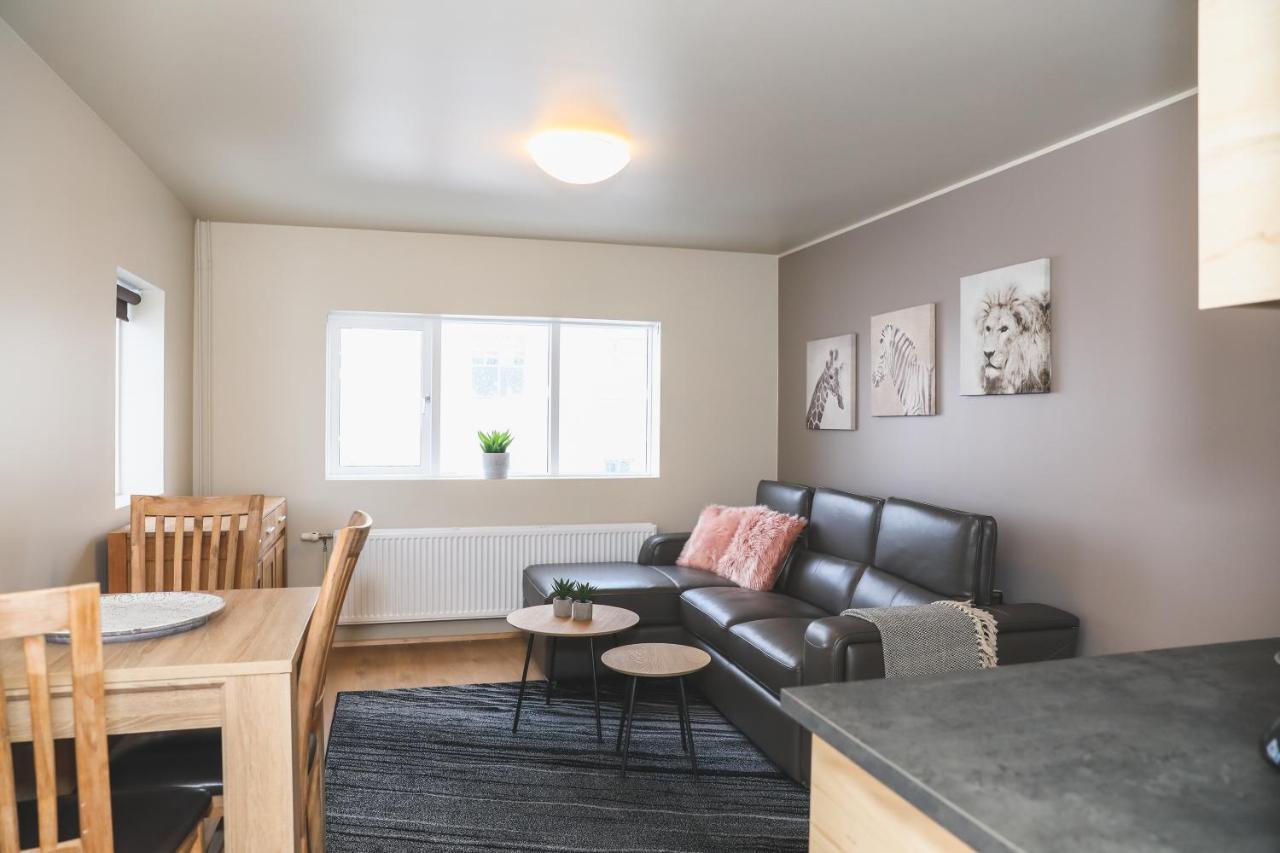 E18 Apartments Akureyri Quarto foto